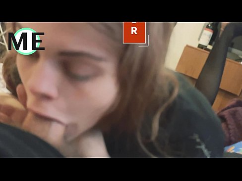 ❤️ Грлени курац, поцепане најлонке и поцепане штикле лепо је упознати ❤ Секс видео код нас